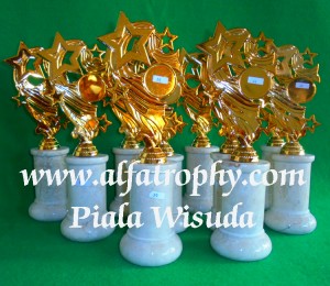 Piala Wisuda
